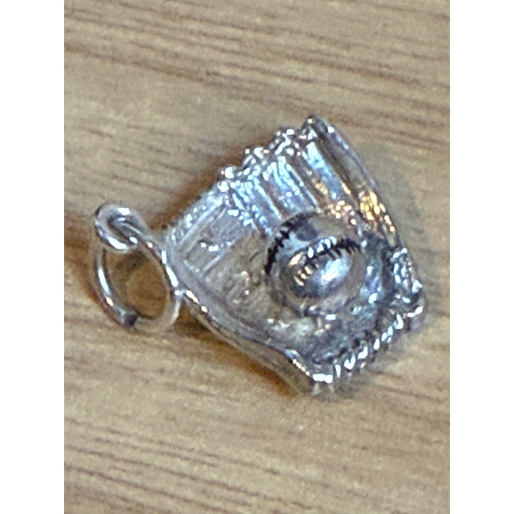 Unbranded Baseball Glove & Ball
Charm Unisex OS Silver 925 Sterling 3D Sports